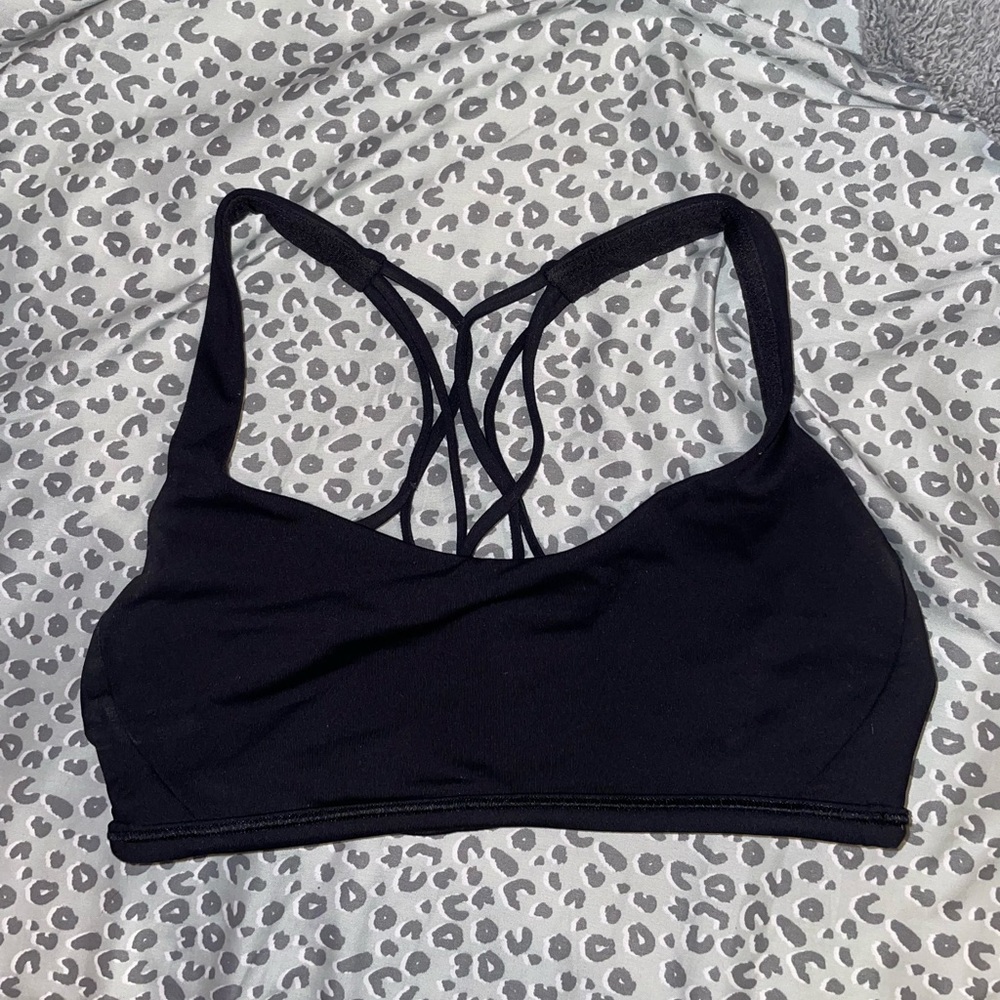 Lululemon Free to be Zen sports bra
